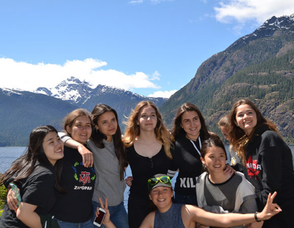 Vancouver Island West Mountain View with students